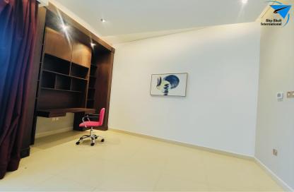 Apartment - 3 Bedrooms - 5 Bathrooms for rent in Reef Island - Capital Governorate Apartment - 3 Bedrooms - 5 Bathrooms for rent in Reef Island - Capital Governorate