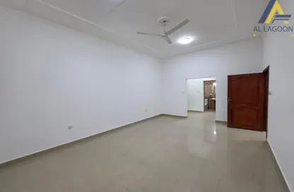 Apartment - 3 Bedrooms - 2 Bathrooms for rent in Hamad Town - Northern Governorate