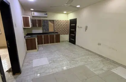 Apartment - 2 Bedrooms - 2 Bathrooms for rent in Jid Al Haj - Northern Governorate