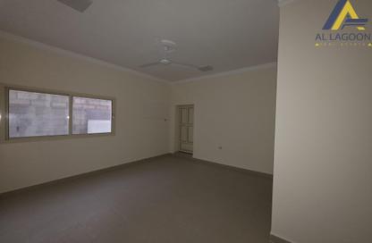 Apartment - 2 Bedrooms - 3 Bathrooms for rent in Busaiteen - Muharraq Governorate