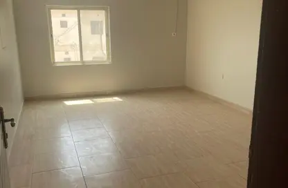 Apartment - 2 Bedrooms - 2 Bathrooms for rent in Jid Ali - Central Governorate