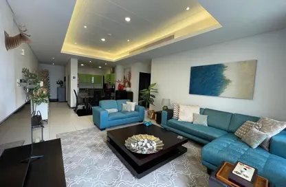 Apartment - 3 Bedrooms - 4 Bathrooms for rent in Reef Island - Capital Governorate