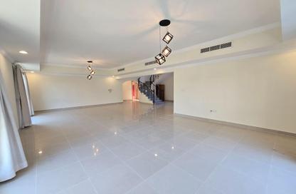Villa - 4 Bedrooms - 4 Bathrooms for rent in Janabiya - Northern Governorate
