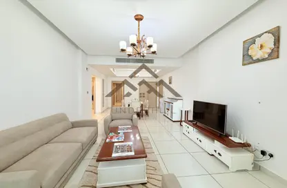 Apartment - 2 Bedrooms - 3 Bathrooms for rent in Busaiteen - Muharraq Governorate