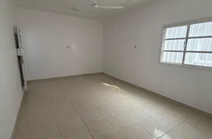 شقة - 3 غرف نوم - 2 حمامات للايجار في عالي - المحافظة الوسطى