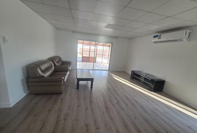 55802710 - Property Image 3