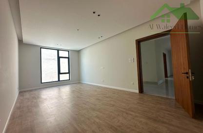 Villa - 4 Bedrooms - 5 Bathrooms for rent in Hidd - Muharraq Governorate