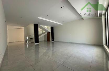 Villa - 4 Bedrooms - 5 Bathrooms for rent in Hidd - Muharraq Governorate