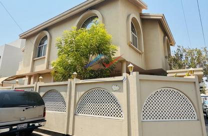 Villa - 4 Bedrooms - 5 Bathrooms for rent in Mahooz - Manama - Capital Governorate Villa - 4 Bedrooms - 5 Bathrooms for rent in Mahooz - Manama - Capital Governorate