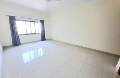 Apartment - 2 Bedrooms - 2 Bathrooms for rent in Um Al Hasam - Manama - Capital Governorate