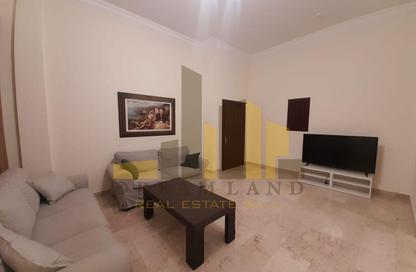 Apartment - 2 Bedrooms - 2 Bathrooms for rent in Segaya - Manama - Capital Governorate