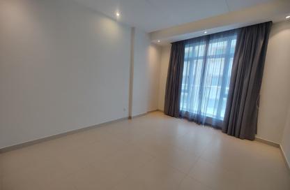 Apartment - 2 Bedrooms - 2 Bathrooms for rent in Al Burhama - Manama - Capital Governorate Apartment - 2 Bedrooms - 2 Bathrooms for rent in Al Burhama - Manama - Capital Governorate