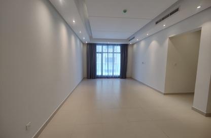 Apartment - 2 Bedrooms - 2 Bathrooms for rent in Al Burhama - Manama - Capital Governorate Apartment - 2 Bedrooms - 2 Bathrooms for rent in Al Burhama - Manama - Capital Governorate