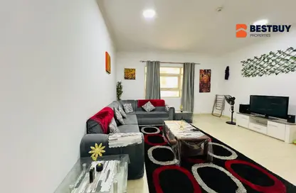 Apartment - 2 Bedrooms - 3 Bathrooms for rent in Al Juffair - Capital Governorate