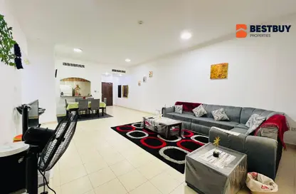 Apartment - 2 Bedrooms - 3 Bathrooms for rent in Al Juffair - Capital Governorate