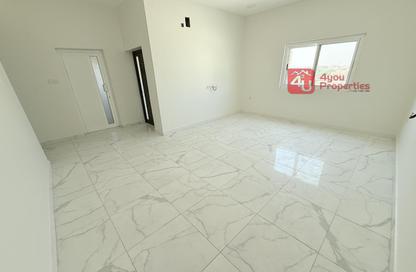 Apartment - 3 - 2 for rent in Sanabis - Manama - Capital Governorate Apartment - 3 - 2 for rent in Sanabis - Manama - Capital Governorate