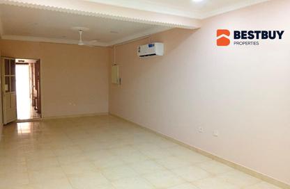 Apartment - Studio - 1 Bathroom for rent in Hidd - Muharraq Governorate Apartment - Studio - 1 Bathroom for rent in Hidd - Muharraq Governorate