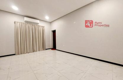 Apartment - 2 Bedrooms - 2 Bathrooms for rent in Zinj - Manama - Capital Governorate