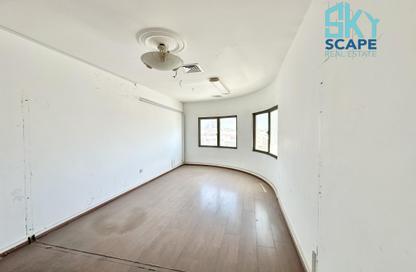 Office Space - Studio - 3 Bathrooms for rent in Zinj - Manama - Capital Governorate