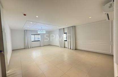 Apartment - 4 Bedrooms - 4 Bathrooms for rent in Tubli - Central Governorate