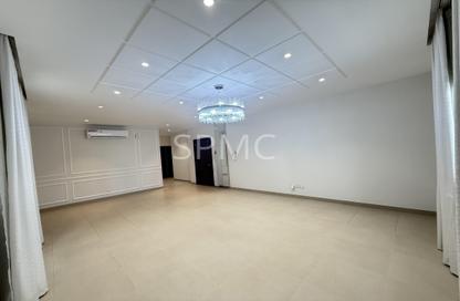 Apartment - 4 Bedrooms - 4 Bathrooms for rent in Tubli - Central Governorate