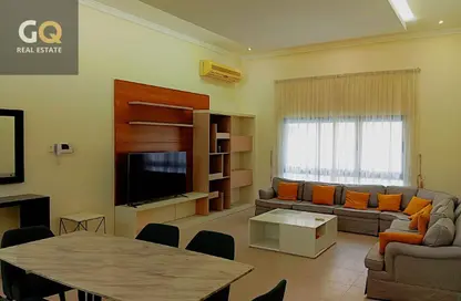 Villa - 4 Bedrooms - 6 Bathrooms for rent in Arad - Muharraq Governorate