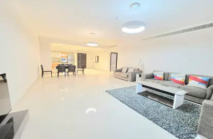 Apartment - 2 Bedrooms - 2 Bathrooms for rent in Segaya - Manama - Capital Governorate