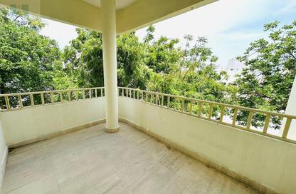 Villa - 5 Bedrooms - 6 Bathrooms for rent in Tubli - Central Governorate