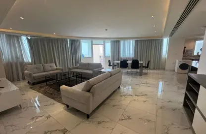 Apartment - 2 Bedrooms - 3 Bathrooms for rent in Al Juffair - Capital Governorate