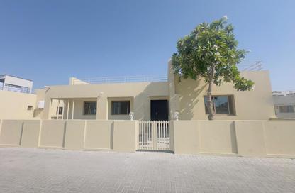 Villa - 3 Bedrooms - 2 Bathrooms for rent in Salihiya - Manama - Capital Governorate