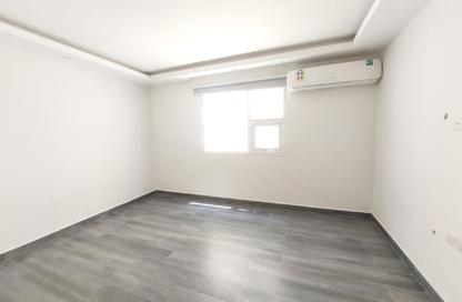 Apartment - 2 Bedrooms - 2 Bathrooms for rent in Hidd - Muharraq Governorate