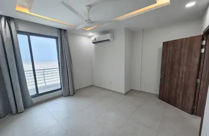 شقة - غرفة نوم - 1 حمام للايجار في الحد - المحرق