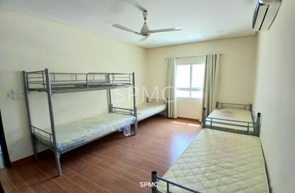 Apartment - 3 Bedrooms - 2 Bathrooms for rent in Busaiteen - Muharraq Governorate