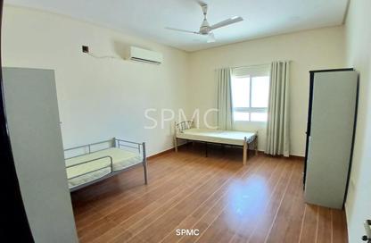Apartment - 3 Bedrooms - 2 Bathrooms for rent in Busaiteen - Muharraq Governorate