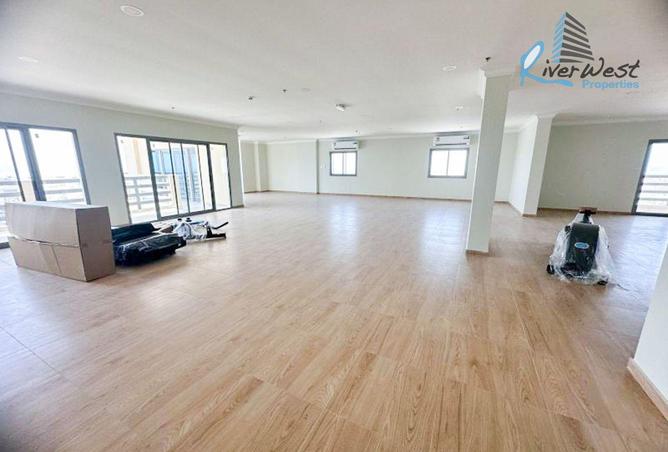 996188 - Property Image 2