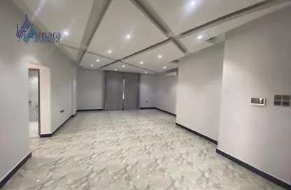 Apartment - 2 Bedrooms - 2 Bathrooms for rent in Hidd - Muharraq Governorate