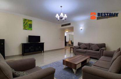 Apartment - 3 Bedrooms - 3 Bathrooms for rent in Al Juffair - Capital Governorate