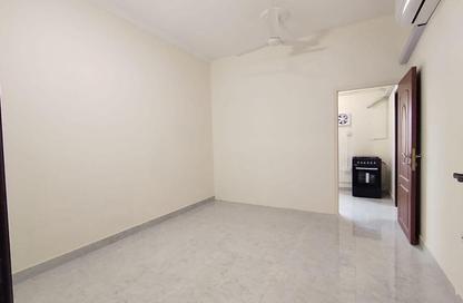 Apartment - Studio - 1 Bathroom for rent in Hidd - Muharraq Governorate Apartment - Studio - 1 Bathroom for rent in Hidd - Muharraq Governorate
