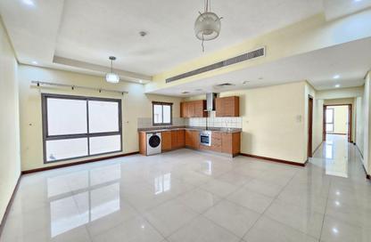 Apartment - 2 Bedrooms - 3 Bathrooms for rent in Segaya - Manama - Capital Governorate