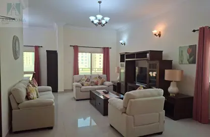 Apartment - 3 Bedrooms - 3 Bathrooms for rent in Al Juffair - Capital Governorate
