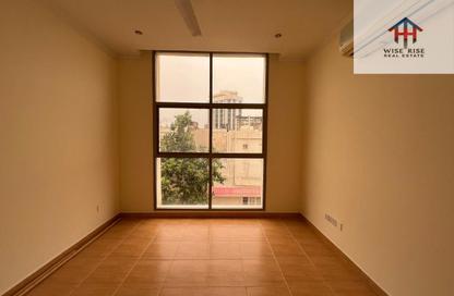 Apartment - 2 Bedrooms - 2 Bathrooms for rent in Gufool - Manama - Capital Governorate