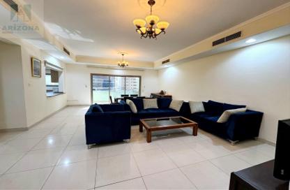 Apartment - 2 Bedrooms - 4 Bathrooms for rent in Al Juffair - Capital Governorate