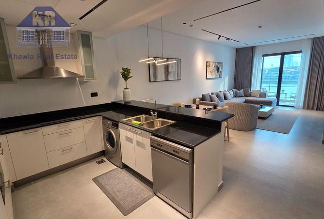 988207 - Property Image 2