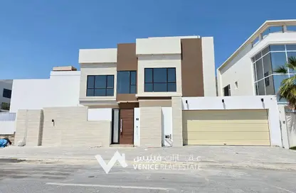 فيلا - 5 غرف نوم - 7 حمامات للبيع في سار - المحافظة الشمالية