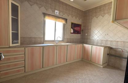 Apartment - 2 Bedrooms - 2 Bathrooms for rent in Jid Ali - Central Governorate