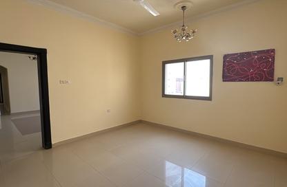 Apartment - 2 Bedrooms - 2 Bathrooms for rent in Jid Ali - Central Governorate Apartment - 2 Bedrooms - 2 Bathrooms for rent in Jid Ali - Central Governorate