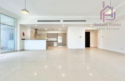 Apartment - 2 Bedrooms - 3 Bathrooms for sale in Sanabis - Manama - Capital Governorate