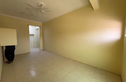 Apartment - 3 Bedrooms - 2 Bathrooms for rent in Riffa Al Sharqi - Riffa - Southern Governorate