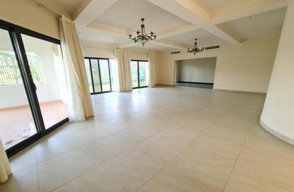 Villa - 5 Bedrooms - 5 Bathrooms for rent in Janabiya - Northern Governorate