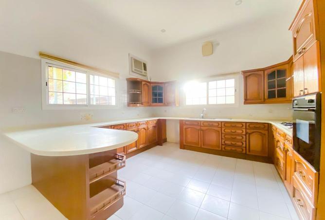 2OZuY8QSeo4 - Property Image 2